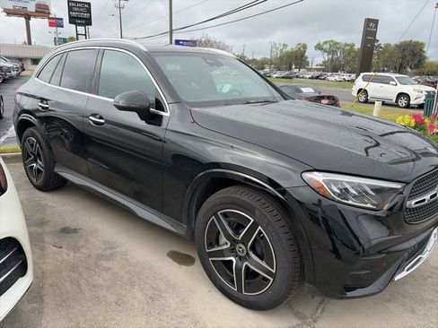 Used 2026 Mercedes-Benz GLC 300 GLC 300 image 2