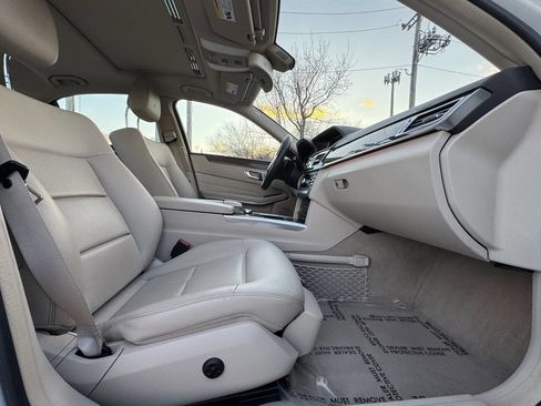 Used 2015 Mercedes-Benz E 350 4MATIC Sedan w/ Premium 1 Package image 21