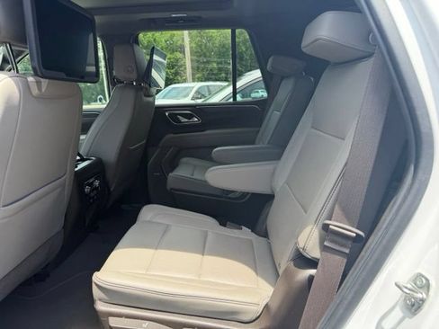 Certified 2021 GMC Yukon SLT w/ SLT Premium Package AWD/4WD image 14