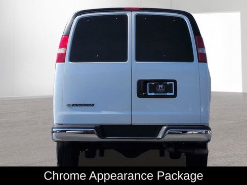 Used 2024 Chevrolet Express 3500 LT w/ LT Preferred Equipment Group RWD image 7