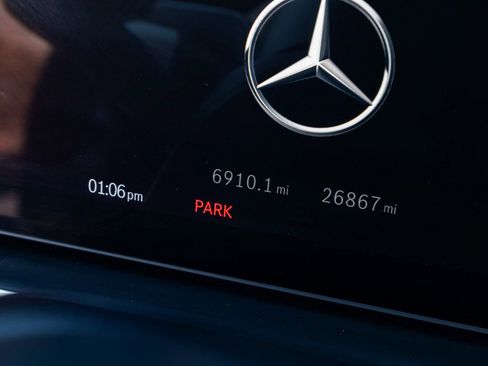 Used 2025 Mercedes-Benz GLS 450 4MATIC image 18