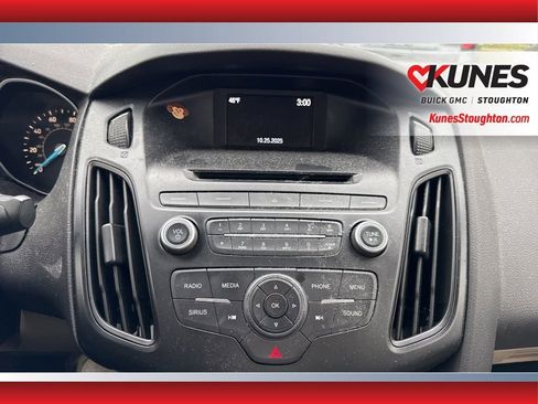 Used 2015 Ford Focus SE image 26