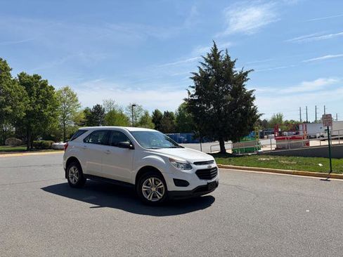 Used 2016 Chevrolet Equinox LS image 2