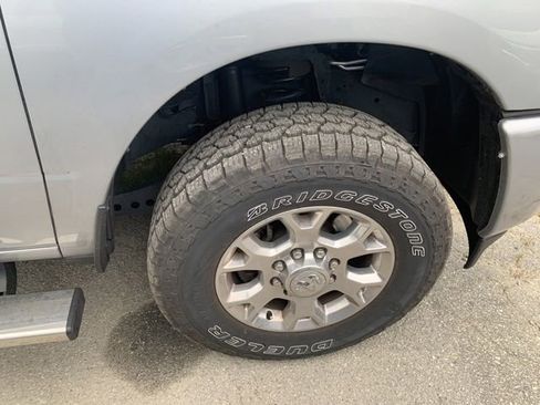 Used 2024 RAM 2500 Laramie AWD/4WD image 9