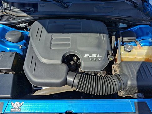 Used 2019 Dodge Challenger SXT w/ Blacktop Package RWD image 27