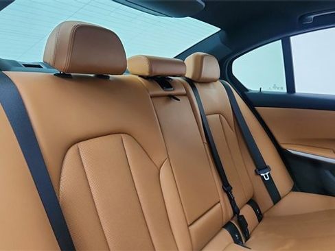 Used 2025 BMW 330i xDrive Sedan image 25