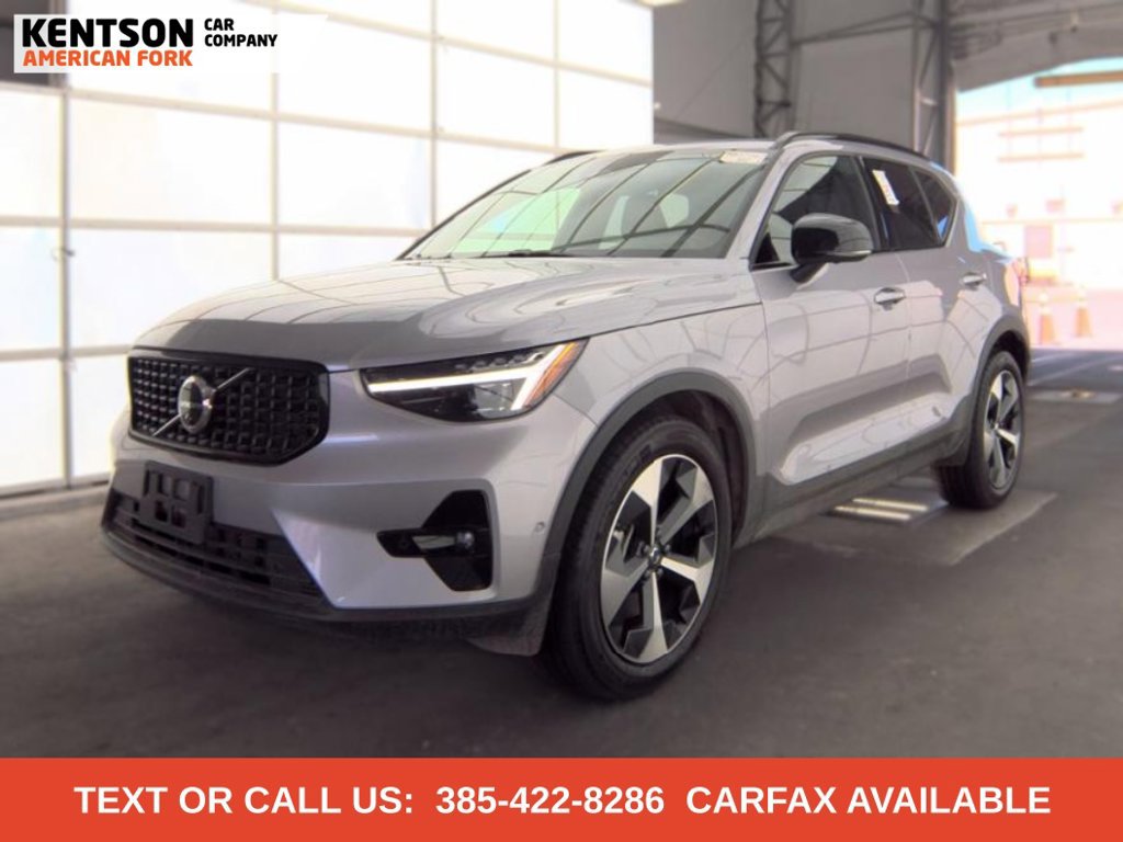 Used 2026 Volvo XC40 B5 Plus AWD/4WD image 1