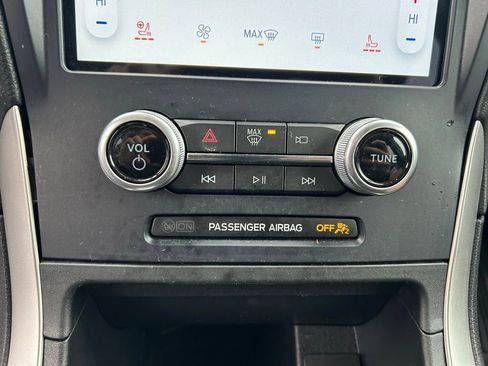 Certified 2023 Ford Edge ST-Line image 29