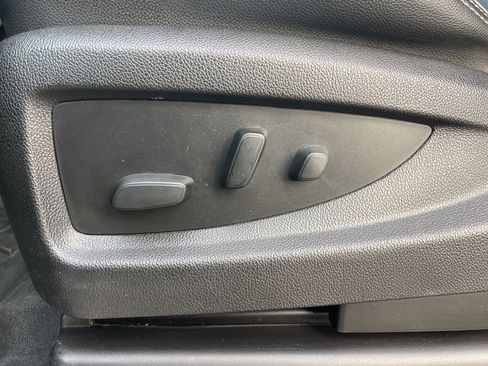 Used 2017 Chevrolet Silverado 1500 High Country image 12