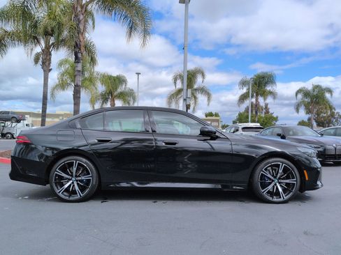 Used 2024 BMW 530i w/ M Sport Package RWD image 11