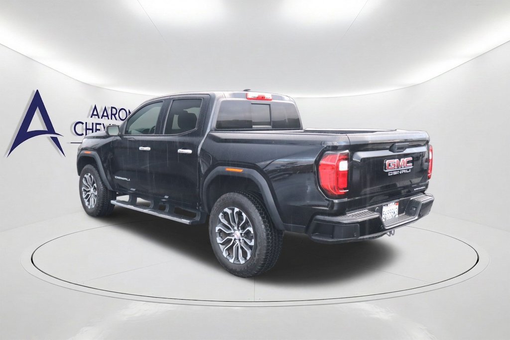 Used 2023 GMC Canyon Denali w/ Denali Black Edition AWD/4WD image 7
