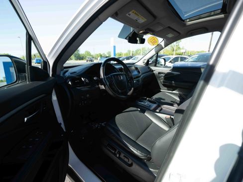 Certified 2023 Honda Ridgeline RTL image 8