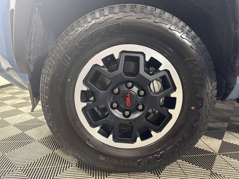Used 2025 Toyota 4Runner TRD Off-Road Premium image 10