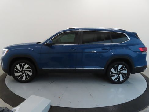 New 2025 Volkswagen Atlas SEL image 8