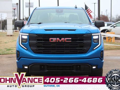 Used 2023 GMC Sierra 1500 Elevation image 2