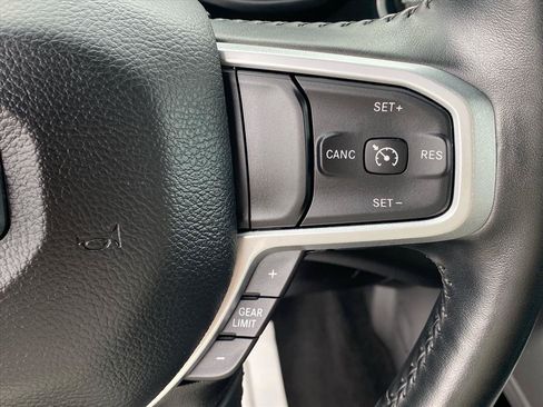 Used 2022 RAM 1500 Big Horn AWD/4WD image 18