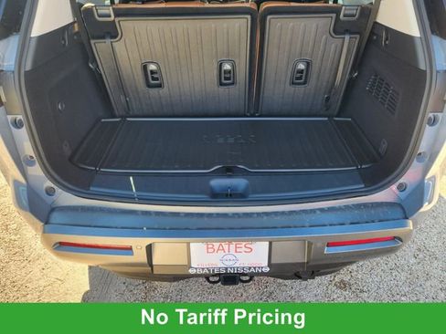 New 2026 Nissan Pathfinder Platinum image 23
