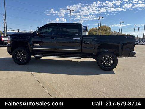 Used 2017 Chevrolet Silverado 2500 High Country w/ Duramax Plus Package image 10