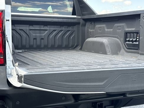 Used 2024 Chevrolet Silverado EV W/T AWD/4WD image 9