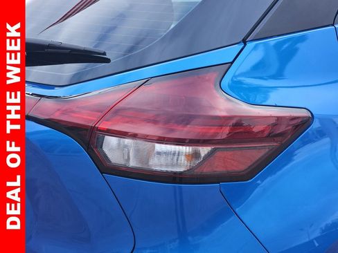 Used 2021 Nissan Kicks S image 37