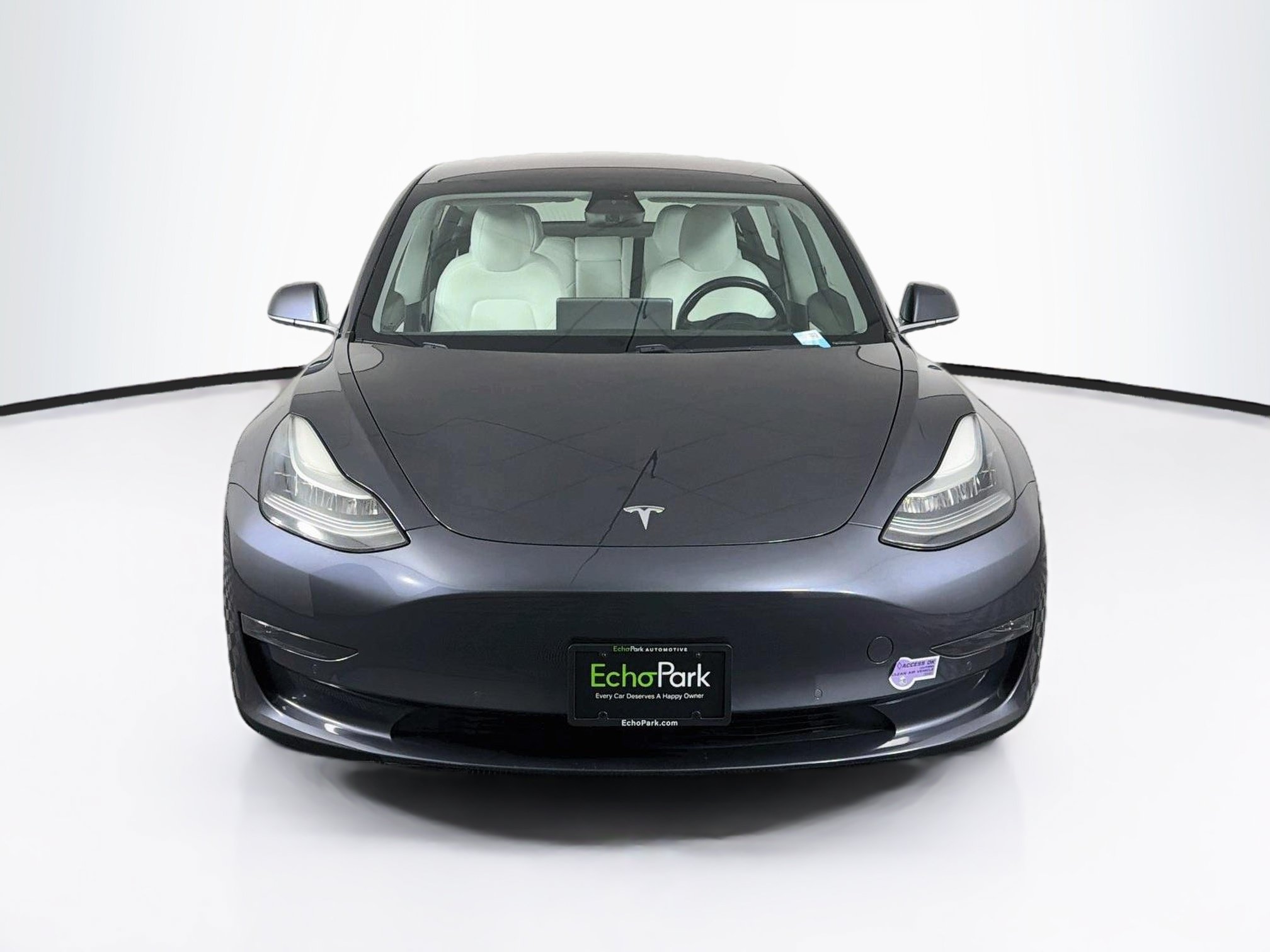 Used 2018 Tesla Model 3 Mid Range RWD image 2