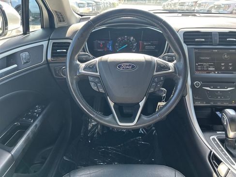 Used 2014 Ford Fusion Energi SE FWD image 16