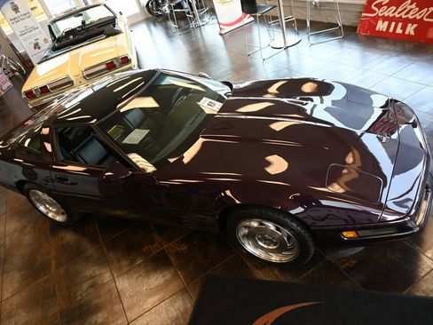 Used 1993 Chevrolet Corvette Coupe image 22