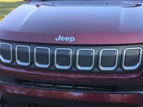 Used 2022 Jeep Compass Latitude AWD/4WD image 24