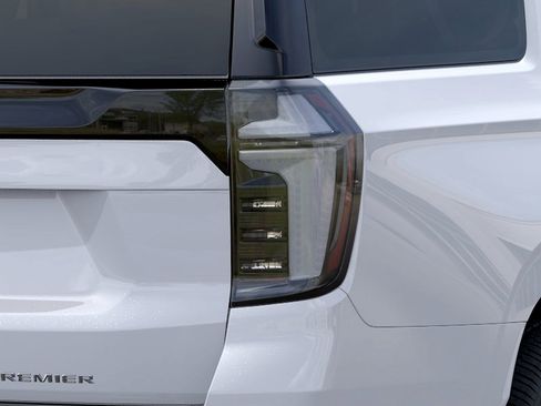 New 2026 Chevrolet Suburban Premier AWD/4WD image 11