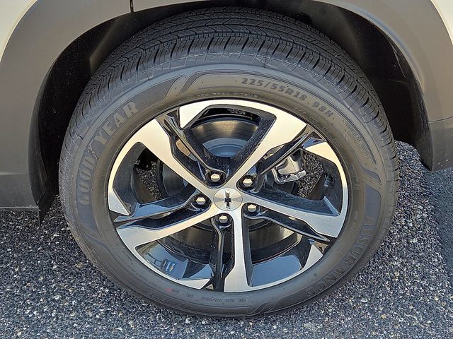 New 2026 Chevrolet Trax RS w/ Driver Confidence Package FWD image 7