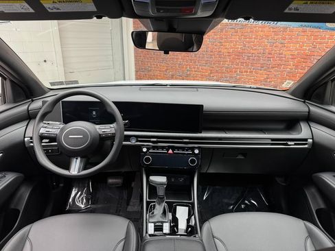 Used 2025 Hyundai Santa Cruz SEL image 13