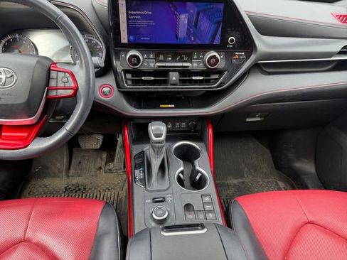 Used 2023 Toyota Highlander XSE AWD/4WD image 12