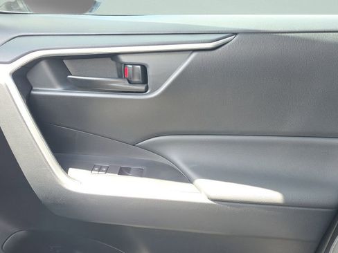 Used 2025 Toyota RAV4 LE image 16