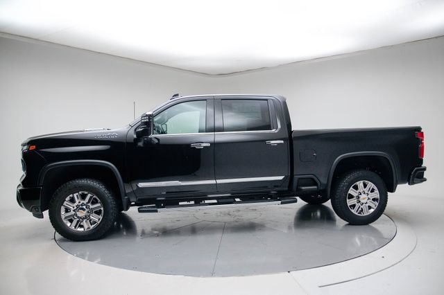New 2026 Chevrolet Silverado 2500 High Country w/ Technology Package AWD/4WD image 3
