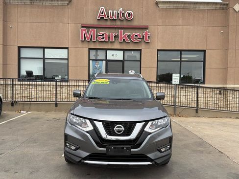 Used 2019 Nissan Rogue SL AWD/4WD image 2