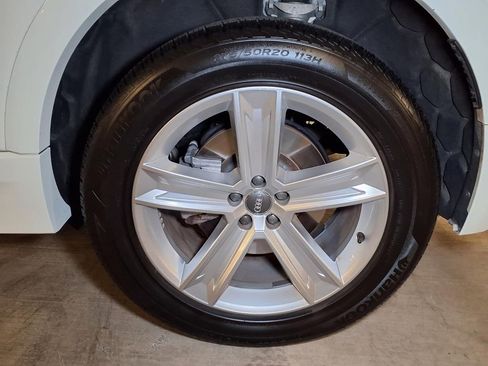 Used 2019 Audi Q8 Premium AWD/4WD image 20
