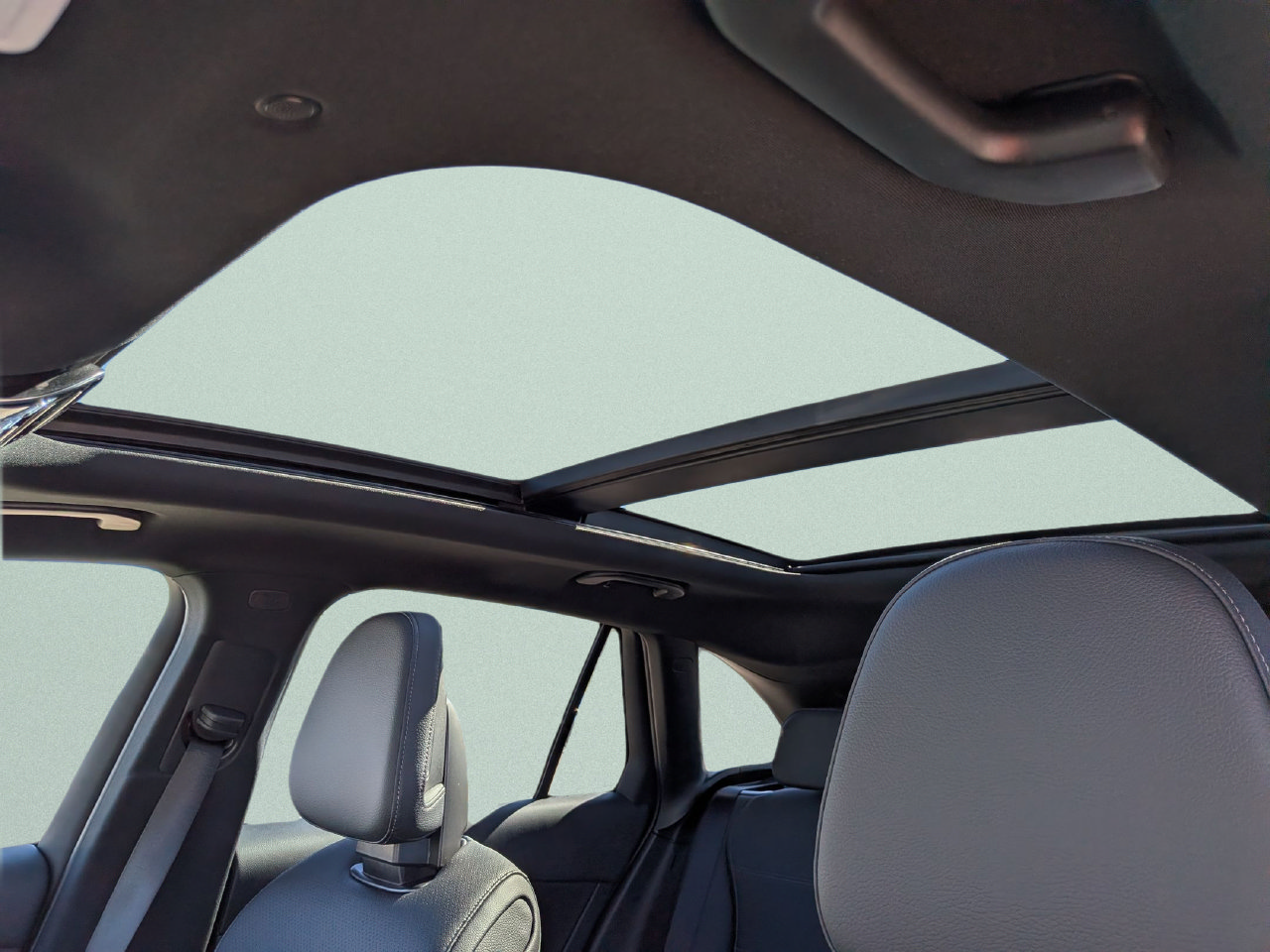 New 2027 Mercedes-Benz GLC 300 image 9