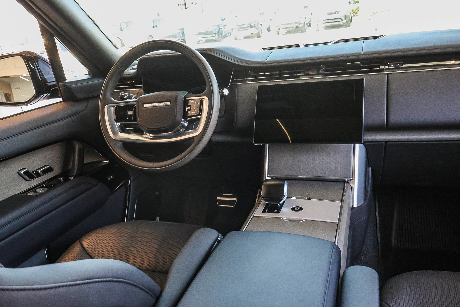 New 2026 Land Rover Range Rover SV AWD/4WD image 14