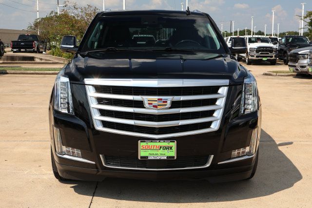 Used 2019 Cadillac Escalade ESV Premium Luxury RWD image 2