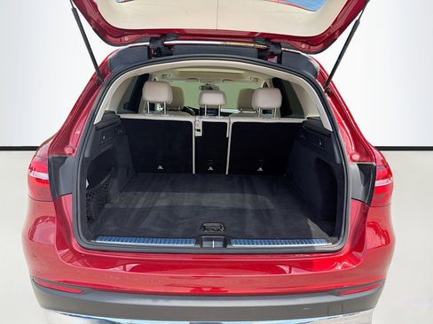 Used 2019 Mercedes-Benz GLC 300 4MATIC image 12