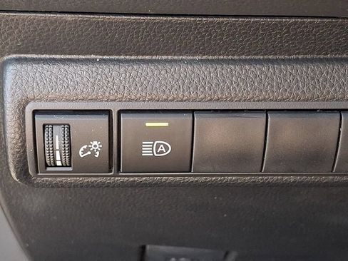 Used 2025 Toyota Corolla SE FWD image 25