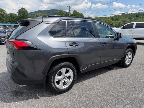 Used 2020 Toyota RAV4 XLE w/ Convenience Package AWD/4WD image 6