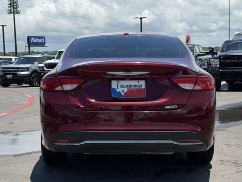 Used 2015 Chrysler 200 Limited w/ Convenience Group FWD image 6