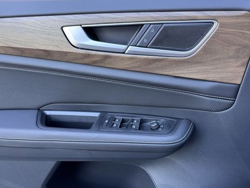 New 2026 Volkswagen Atlas SE image 10