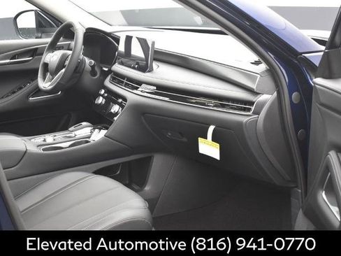 Certified 2026 INFINITI QX60 Luxe w/ Family Package image 2