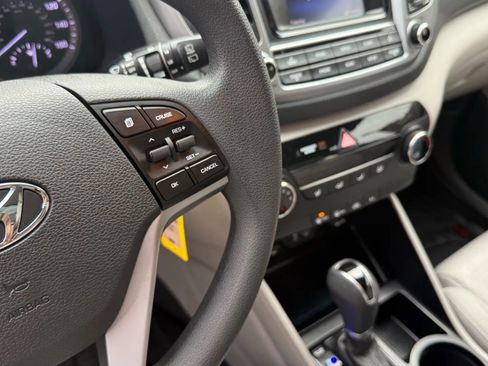 Used 2017 Hyundai Tucson SE image 18