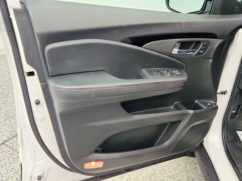 Used 2023 Honda Ridgeline Black Edition image 10