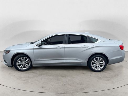 Used 2016 Chevrolet Impala LT w/ Convenience Package image 5