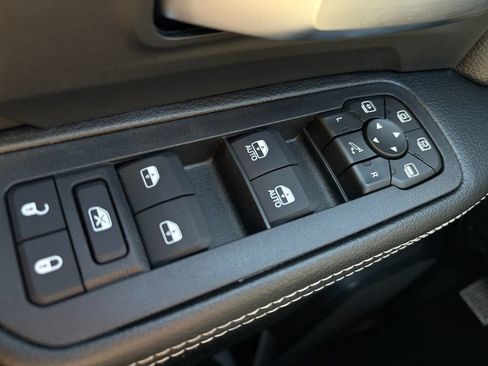 New 2026 RAM 2500 Big Horn AWD/4WD image 13
