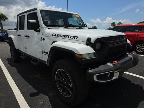 Used 2020 Jeep Gladiator Sport AWD/4WD image 2